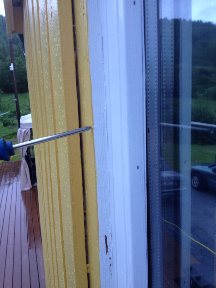 Montere vindu og vannbrett med beslag - 2.jpg - byggmester bently