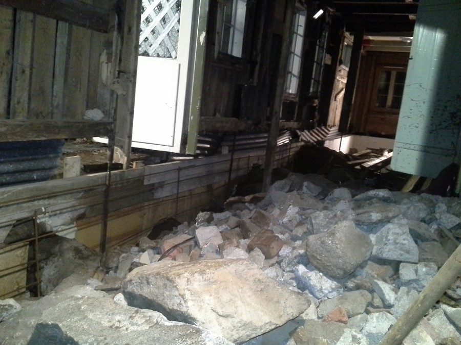 potet93: renovering av gammelt tømmerhus ca 1850 - 20131108_194514.jpg - potet93